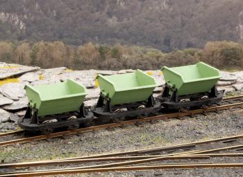 V-Skip Side Tip Wagons